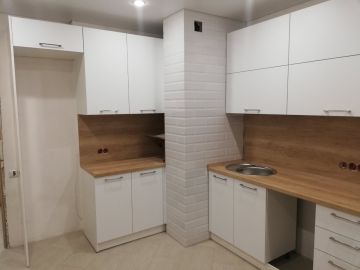 Кухня с фасадами из МДФ Evoglass